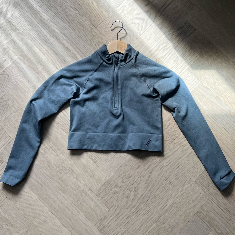 We are Tala Aster Longsleeve Zip crop top